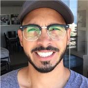 Me defini como una persona alegre, extrovertida, chistosa, paciente y empatico.
Me fascina ayudar a las personas